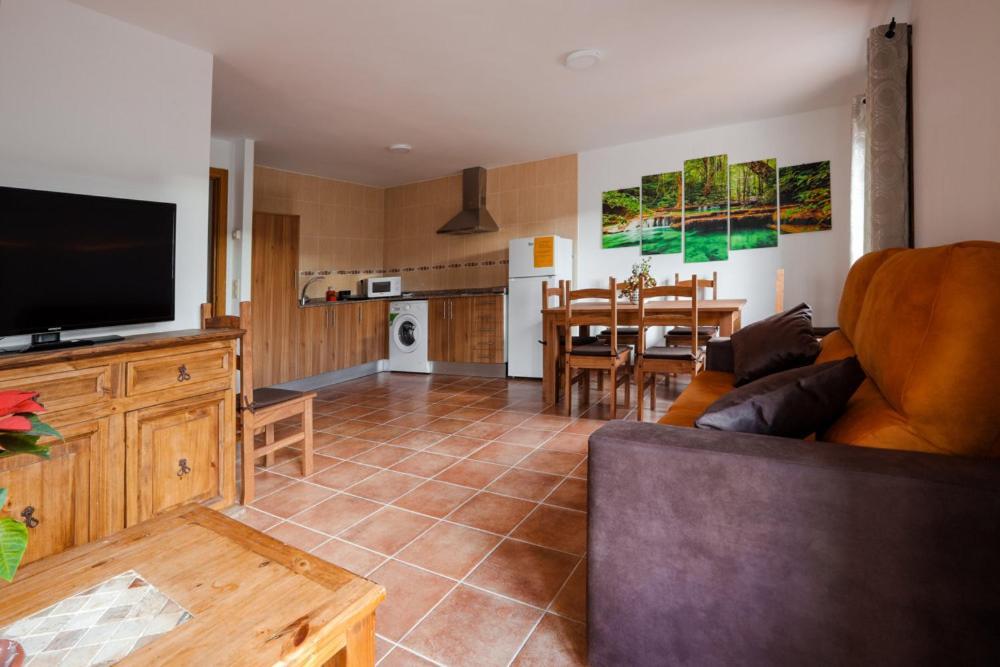 Hostal Antiguo Hospital Linares de Mora Екстер'єр фото