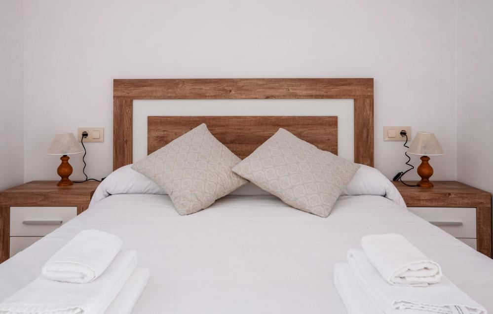 Hostal Antiguo Hospital Linares de Mora Екстер'єр фото