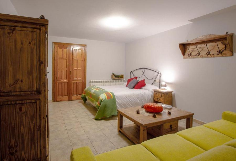 Hostal Antiguo Hospital Linares de Mora Екстер'єр фото