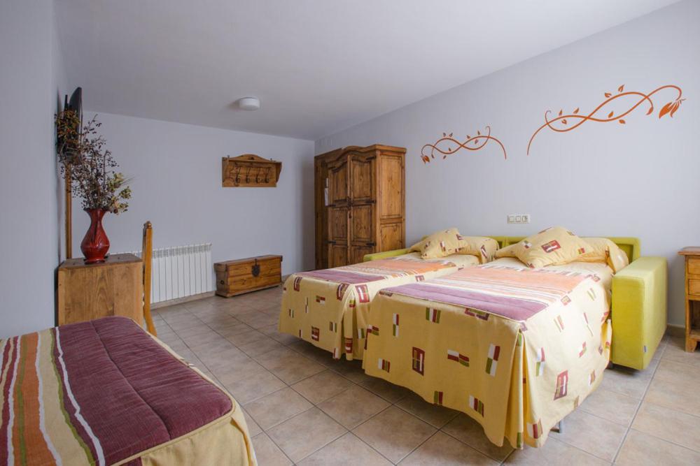 Hostal Antiguo Hospital Linares de Mora Екстер'єр фото