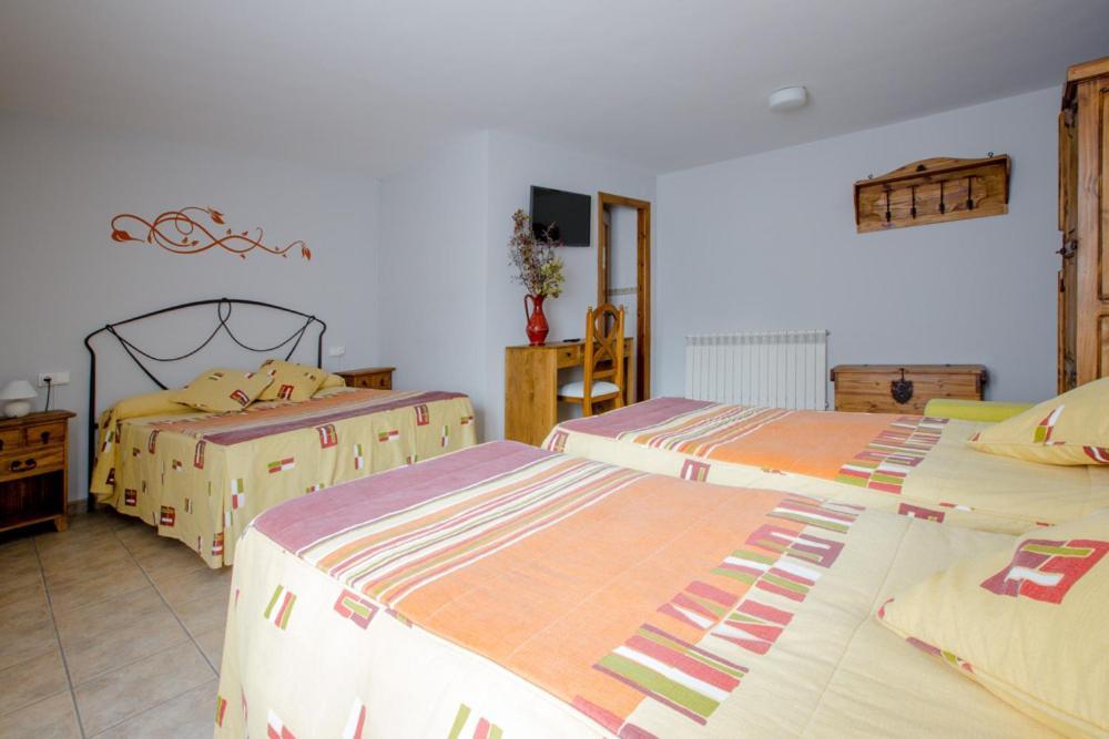 Hostal Antiguo Hospital Linares de Mora Екстер'єр фото