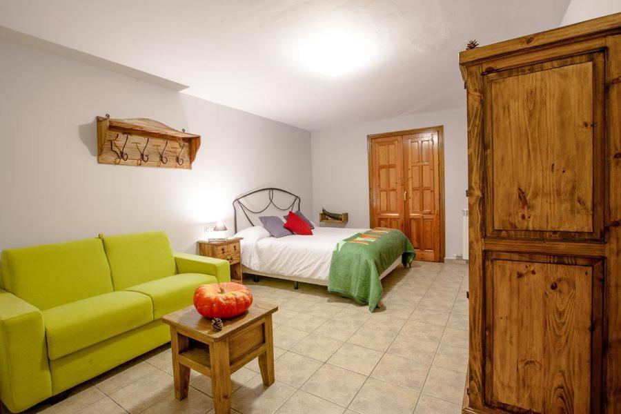 Hostal Antiguo Hospital Linares de Mora Екстер'єр фото