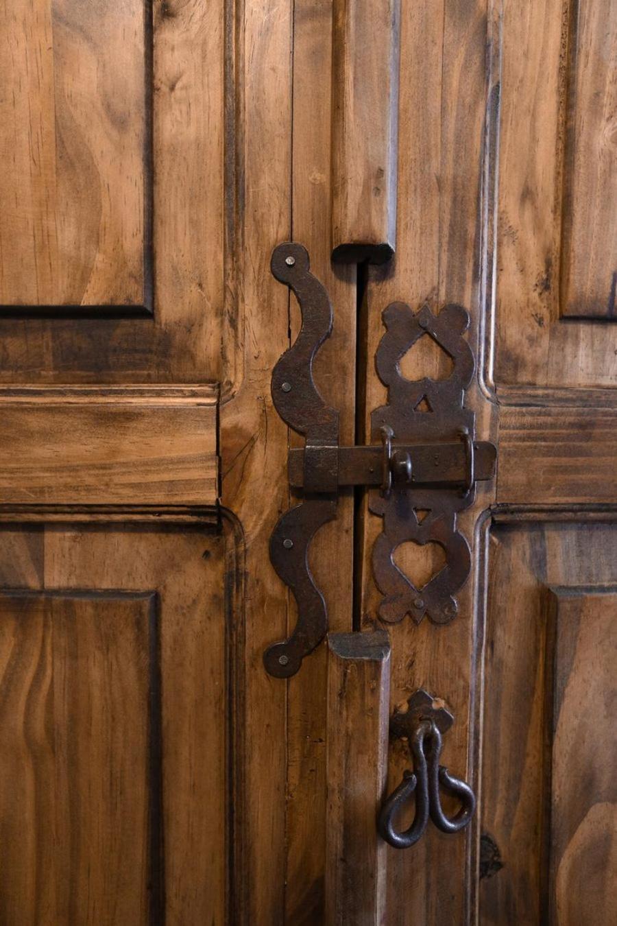 Hostal Antiguo Hospital Linares de Mora Екстер'єр фото
