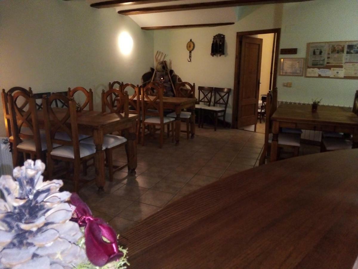 Hostal Antiguo Hospital Linares de Mora Екстер'єр фото